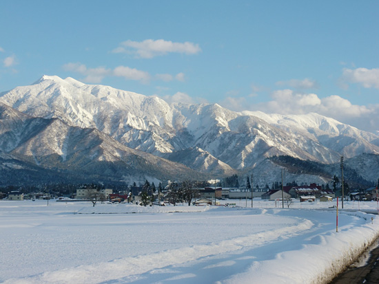 巻機山