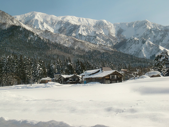 巻機山